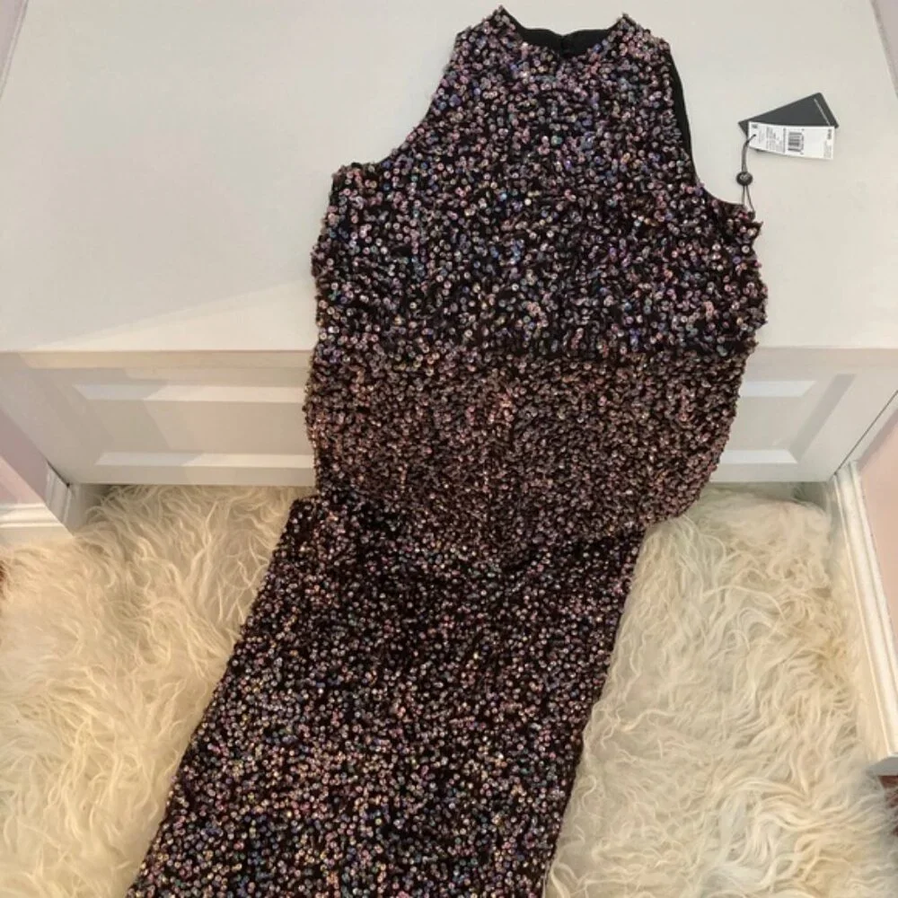 Adrianna Papell Beaded Halter Gown 0365 - Picture 5 of 8